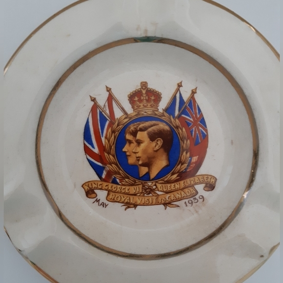 1939 King George VI and Queen Elizabeth ashtray - Picture 7 of 10